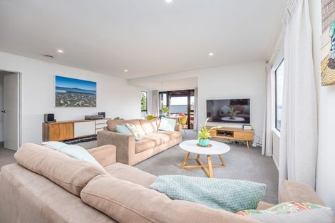 Photo of property in 2/33-35 Teal Crescent, Beach Haven, Auckland, 0626