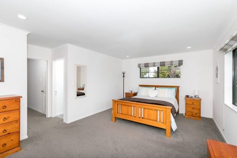 Photo of property in 14 Limousin Place, Grandview Heights, Hamilton, 3200