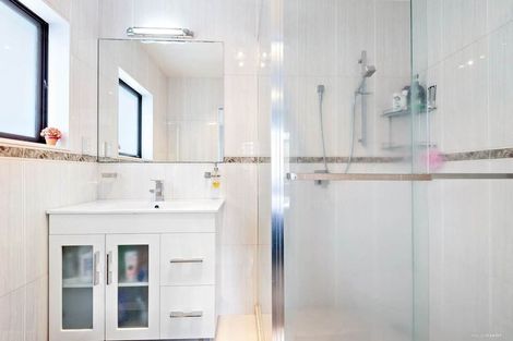 Photo of property in 93 Waitaki Street, Henderson, Auckland, 0612