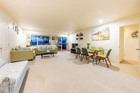 Photo of property in 17 Carlas Way, Ranui, Auckland, 0612