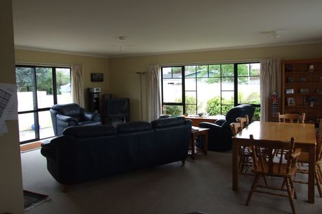 Photo of property in 8 Tiraumea Street, Palmerston North, 4410