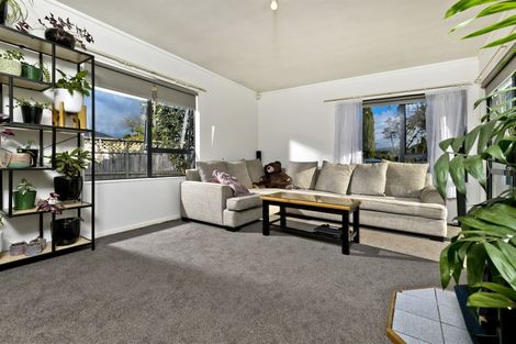 Photo of property in 106 Glen Road, Ranui, Auckland, 0612