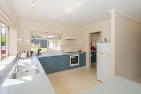 Photo of property in 2 Parkland Place, Whitianga, 3510