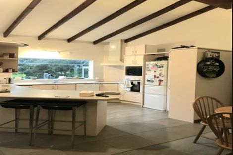 Photo of property in 498 Stokes Valley Road, Stokes Valley, Lower Hutt, 5019