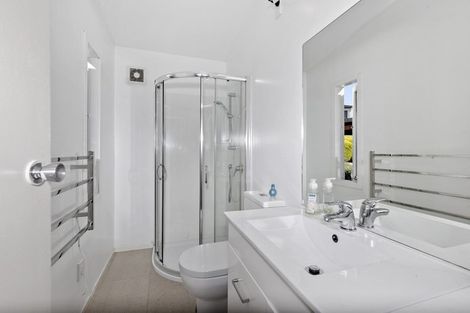 Photo of property in 100 Schnapper Rock Road, Schnapper Rock, Auckland, 0632