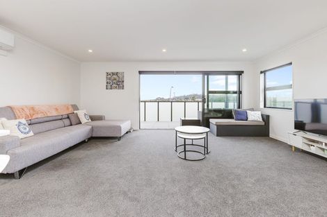Photo of property in 304/26 Shortfin Place, Flat Bush, Auckland, 2019