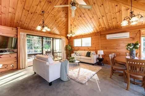 Photo of property in 18 Matakatia Parade, Matakatia, Whangaparaoa, 0930