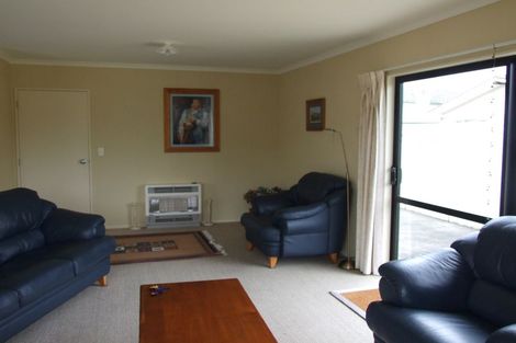 Photo of property in 8 Tiraumea Street, Palmerston North, 4410