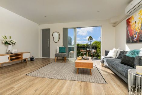 Photo of property in 165 Millwater Parkway, Silverdale, 0932