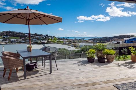 Photo of property in 4 Freyja Crescent, Coopers Beach, 0420