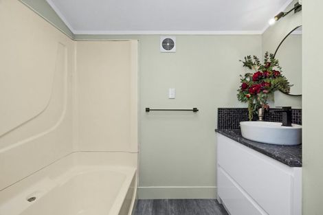 Photo of property in 51a Palmerston Road, Havelock North, 4130