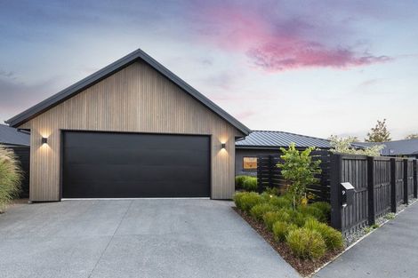 Photo of property in 7 Winning Post Place, Halswell, Christchurch, 8025