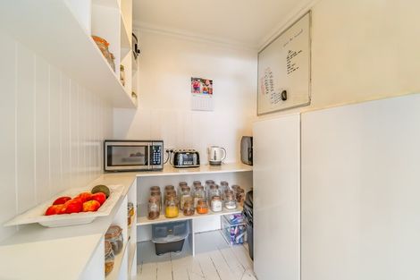 Photo of property in 57 Palmer Crescent, Silverstream, Upper Hutt, 5019