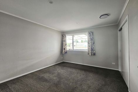 Photo of property in 11 Salas Place, Papakura, 2110