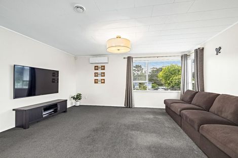 Photo of property in 50 Allington Road, Massey, Auckland, 0614