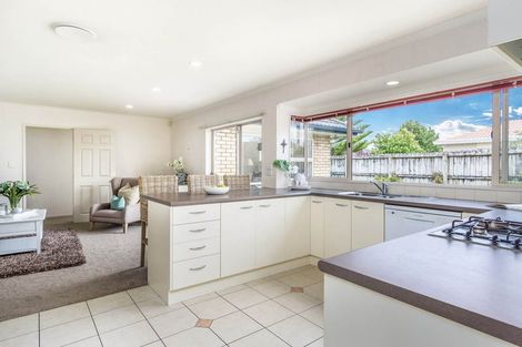 Photo of property in 4 Brosna Place, East Tamaki, Auckland, 2016