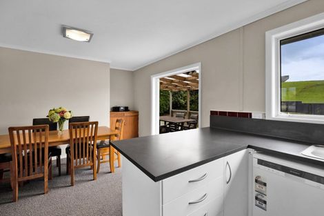 Photo of property in 254 High Street, Eltham, 4322