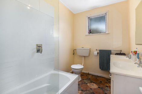 Photo of property in 13 Acheron Road, Paremata, Porirua, 5026