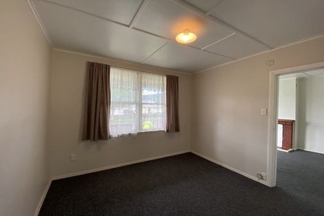 Photo of property in 90-92 Strand Crescent, Naenae, Lower Hutt, 5011