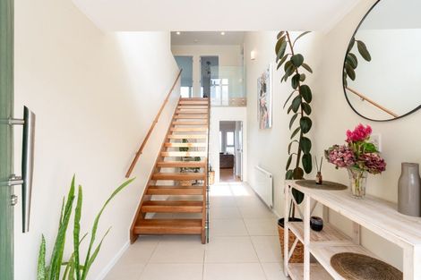 Photo of property in 11 Bay Lair Grove, Island Bay, Wellington, 6023