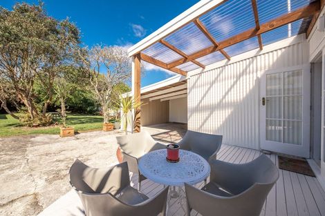 Photo of property in 25 Queen Street, Westport, 7825