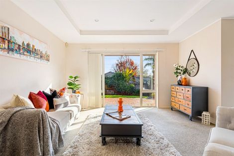 Photo of property in 57 Kingdale Road, Henderson, Auckland, 0610