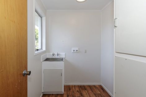 Photo of property in 42 Chislehurst Street, Henderson, Auckland, 0612