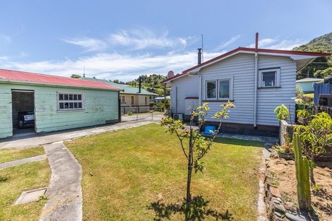 Photo of property in 20 Ashmore Avenue, Cobden, Greymouth, 7802