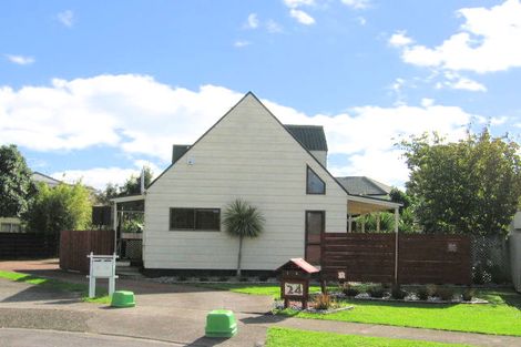 Photo of property in 2/20 Vivian Wilson Drive, Eastern Beach, Auckland, 2012