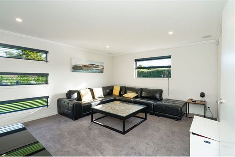 Photo of property in 73 Muhunoa East Road, Ohau, Levin, 5570