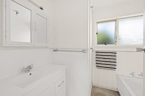 Photo of property in 56 Kokich Crescent, Onerahi, Whangarei, 0110