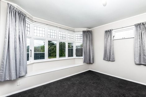 Photo of property in 4a Tarawera Road, Johnsonville, Wellington, 6037