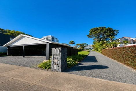 Photo of property in 55 Stanley Point Road, Stanley Point, Auckland, 0624