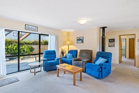 Photo of property in 7a Graham Grove, Waikanae, 5036