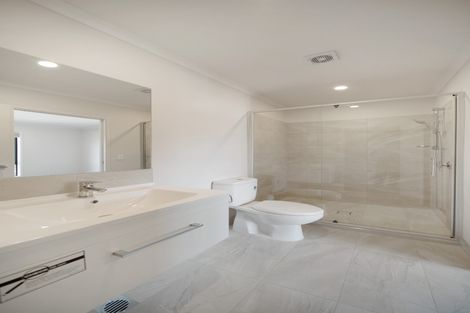 Photo of property in 5 Settlement Road, Papakura, 2110