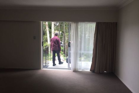 Photo of property in 43 Scenic Drive, Hillpark, Auckland, 2102