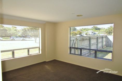 Photo of property in 3 Aotea Drive, Aotea, Porirua, 5024