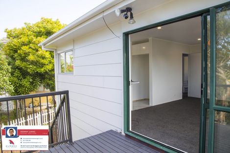 Photo of property in 1/9 Miraka Place, Birkenhead, Auckland, 0626