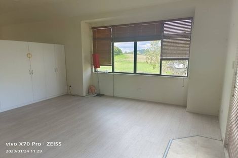 Photo of property in 37 Pitt Road, Runciman, Drury, 2578