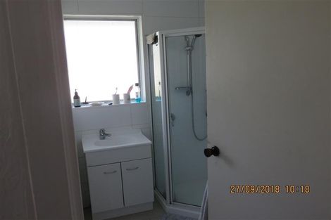 Photo of property in 10 Beauchamp Drive, Massey, Auckland, 0614