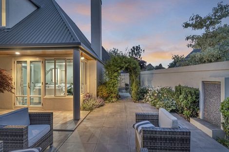 Photo of property in 95 Clyde Road, Ilam, Christchurch, 8041