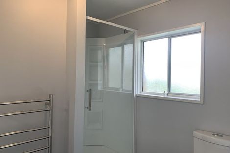 Photo of property in 9 Alston Avenue, Kelston, Auckland, 0602