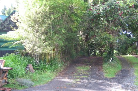Photo of property in 26 Hollywood Avenue, Titirangi, Auckland, 0604