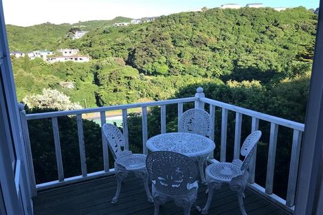 Photo of property in 105 Dowse Drive, Maungaraki, Lower Hutt, 5010