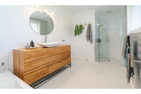 Photo of property in 73d Riddell Road, Kerikeri, 0230