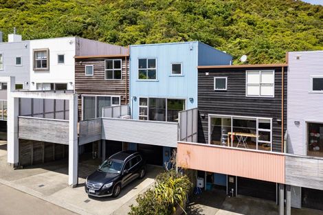 Photo of property in 44 Saddleback Grove, Karori, Wellington, 6012