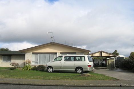 Photo of property in 13 Folkestone Drive, Flaxmere, Hastings, 4120