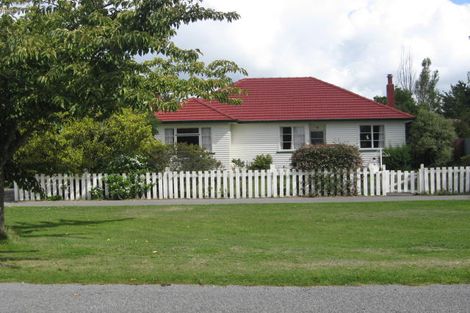 Photo of property in 14 Thornton Street, Darfield, 7510