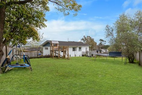 Photo of property in 20 Woodhouse Place, West Harbour, Auckland, 0618