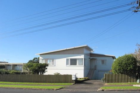 Photo of property in 149 Bleakhouse Road, Mellons Bay, Auckland, 2014